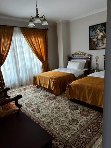 Dinasty Hotel